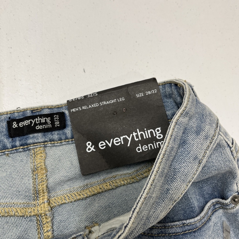 & Everything Denim Jeans Relaxed Straight Leg Size 28/32 Distressed Light Wash - Picture 15 of 16